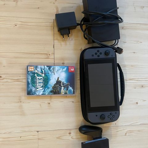 Nintendo Switch + Zelda Tears of the Kingdom