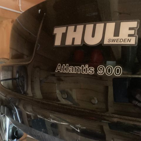 Stor takboks, Thule Atlantis 900 leies ut.