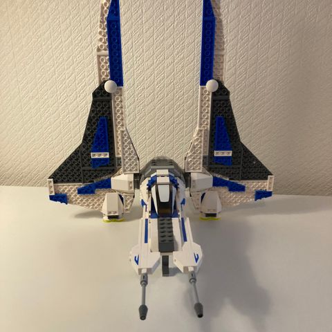 LEGO Star Wars. Pre Vizsla's Mandalorian Fighter. 9525