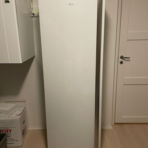 AEG Frostmatic Fryseskap - 229L & A+