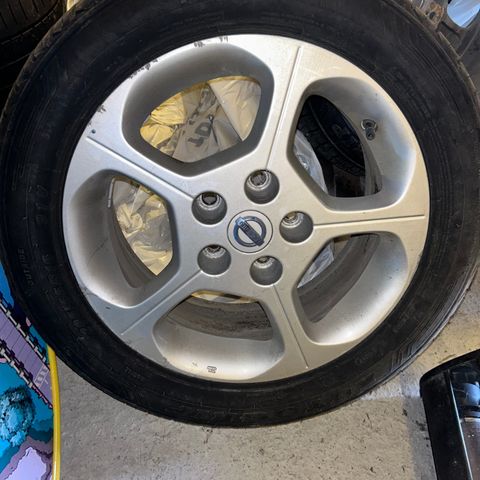 Nissan hjulsett 205/55 r16