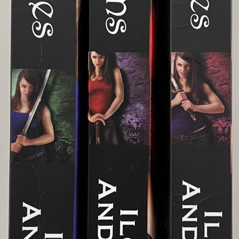 A Kate Daniels Novel (bok 1-3) og The Mortal Instruments: City of Bones