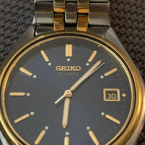 SEIKO Quartz mangler krone🥹