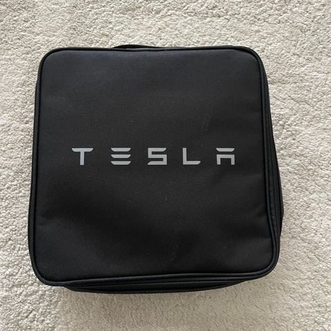 Tesla Schuko Ladekabel