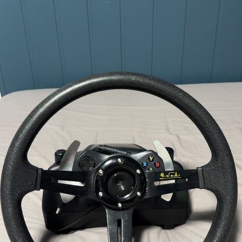 Logitech G920 ratt og pedaler