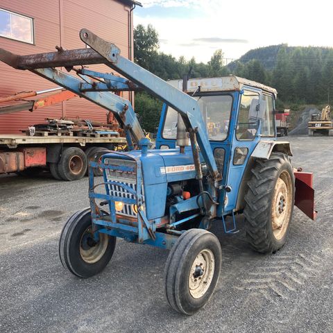 Ford 4000 med utstyr