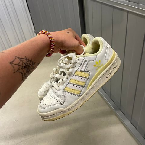 Adidas sko