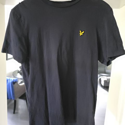 Mørkeblå Lyle & Scott t-skjorte M