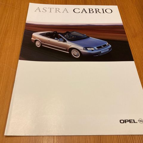 BILBROSJYRE - OPEL ASTRA CABRIO - 2001