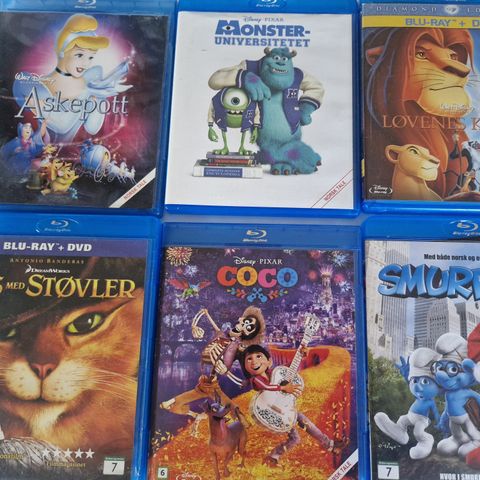 Disney ++ pakke med Blu -Ray filmer