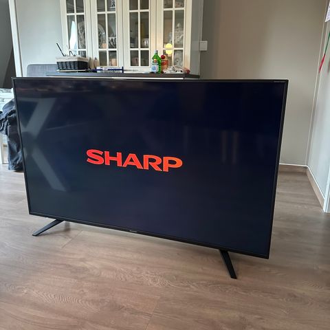 Sharp flatskjerm 60”