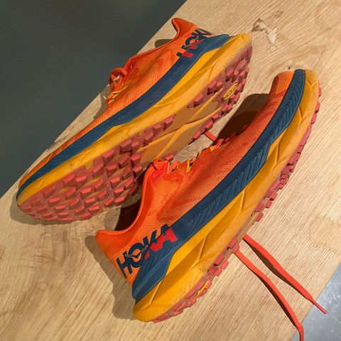 HOKA Tecton X str 44