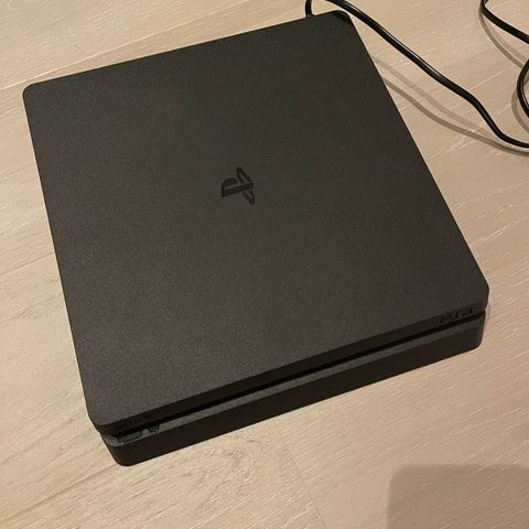 PlayStation 4 slim