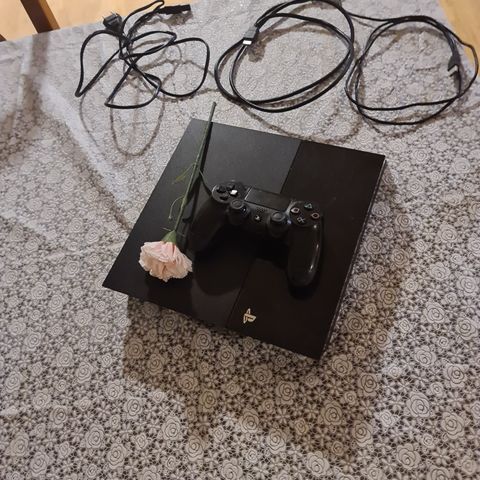 Playstation 4, kontroller, Hdmi kabel, lader