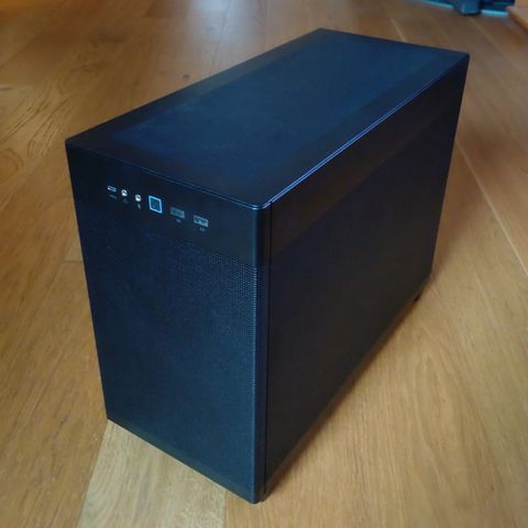 Kraftig mATX Gaming-PC (AMD Ryzen 7 5700X, RTX 4070, 32GB RAM)