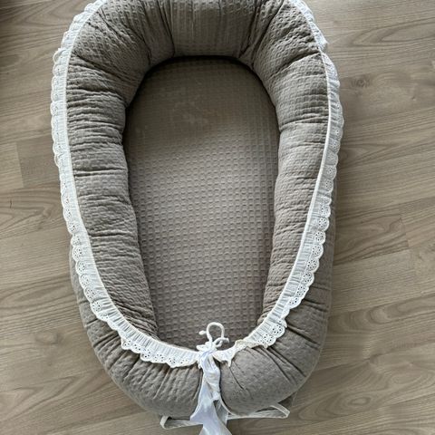 Babynest Vidas brun