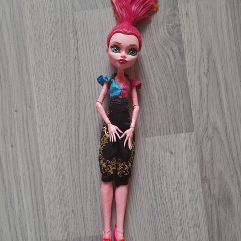 Monster High dukke