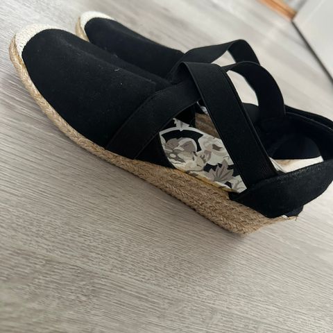 Sandaler fra Anna Field