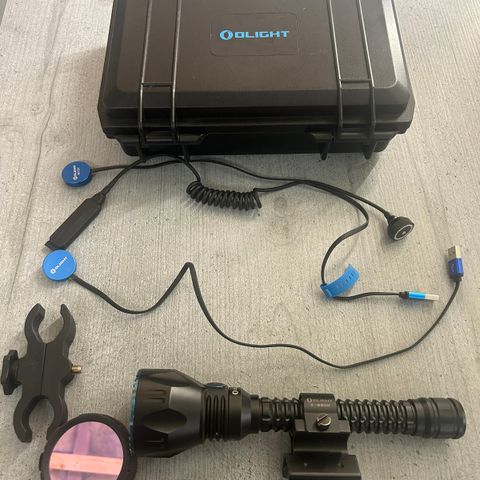 Olight javelot pro