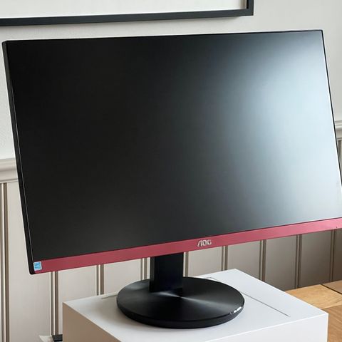 AOC 24" gamingskjerm 144hz 1ms (svært lite brukt)