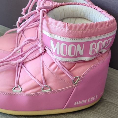 Moon Boots