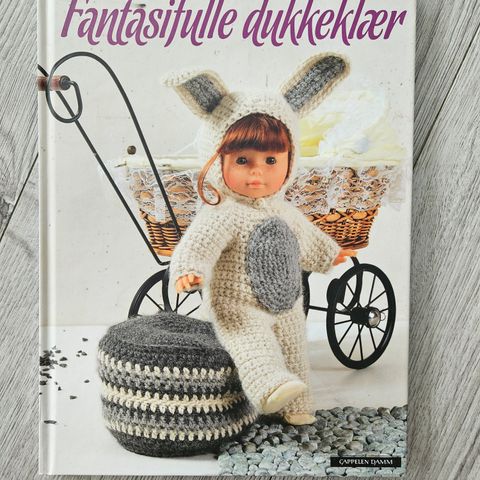 Fantasifulle dukkeklær