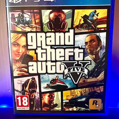 GTA V (PS4) Komplett med kart og manual.