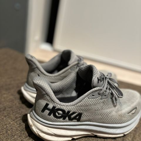 Hoka Clifton 9