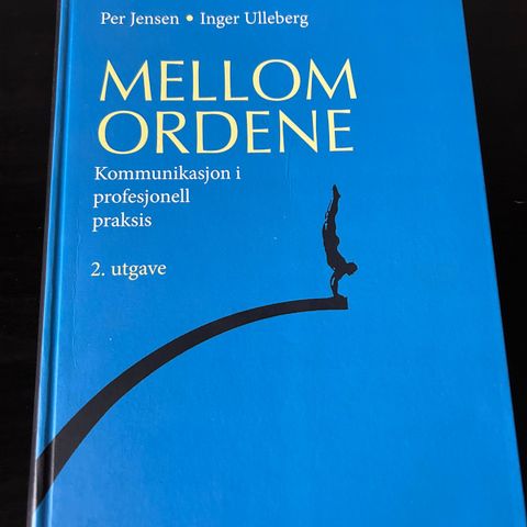 Mellom ordene