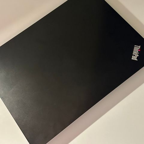 Lenovo ThinkPad E490 14” bærbar PC i5/16GB