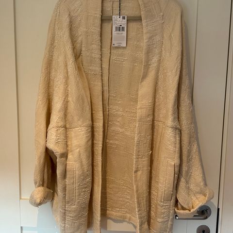 Kimono inspirert jakke fra Mango. Ny! Str.xl/xxl