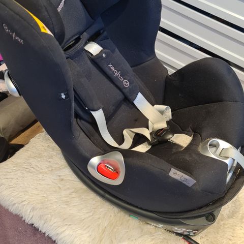 Cybex Sirona Q I-Size med base