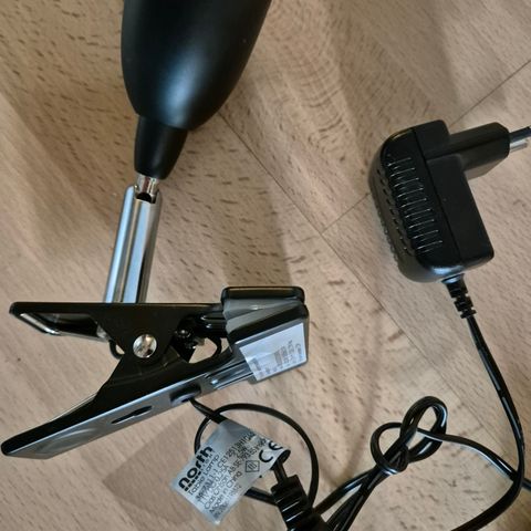 Praktisk lampe m/klemme