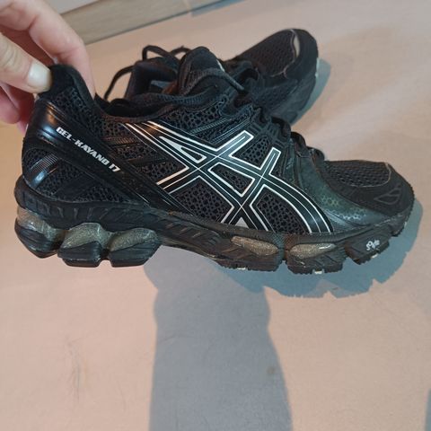 Asics Gel Kayano 17 str 37, 5