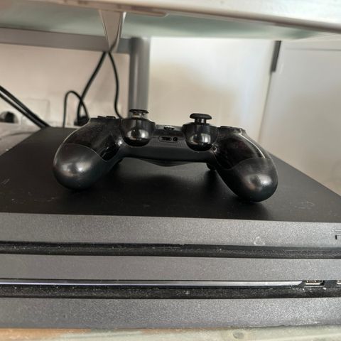 PS4 med konsoll