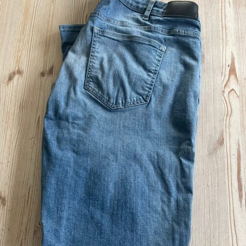 Montana jeans 42/32