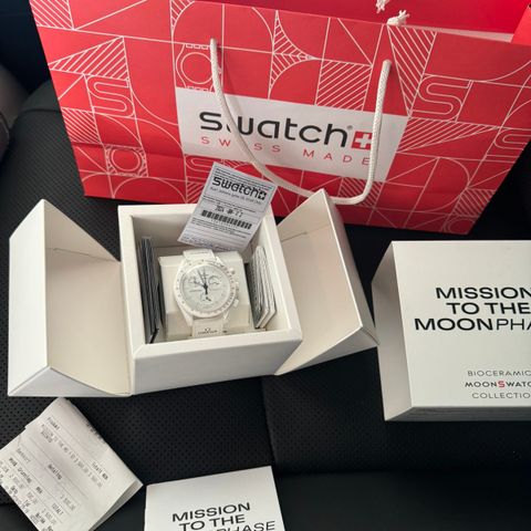 Ubrukt! Omega X Swatch Moonswatch | Snoopy hvit