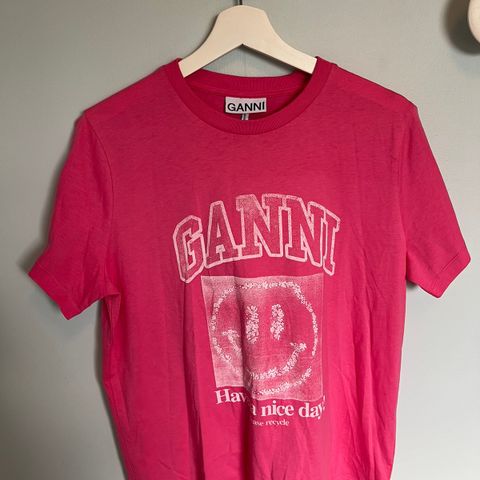 Ganni Organic Cotton T-shirt str M (brukt 1 gang)