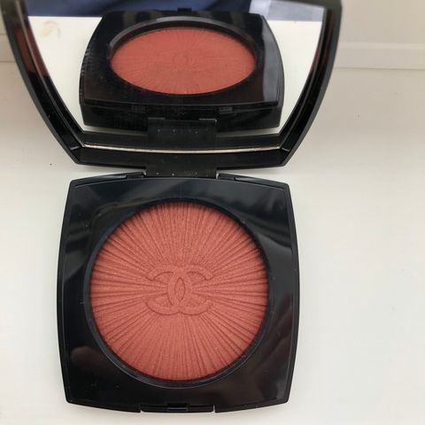 Chanel blush