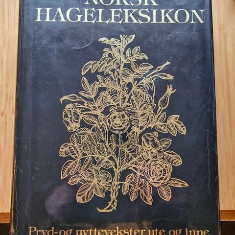 Norsk Hageleksikon og Den Store Hageboken.