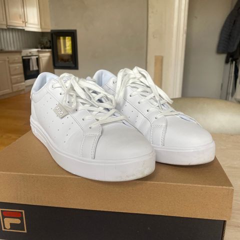 Fila NYE sneakers