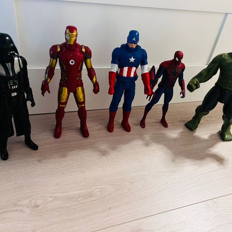 Marvel Avengeres ca 30cm action figurer