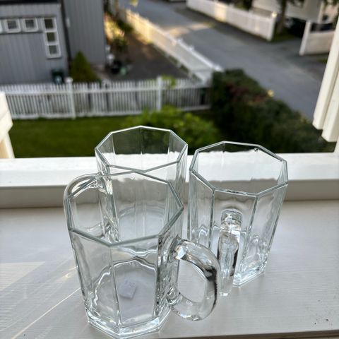 8-kantet glass