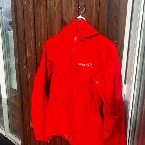 Norrøna Falketind Gore-tex jakke