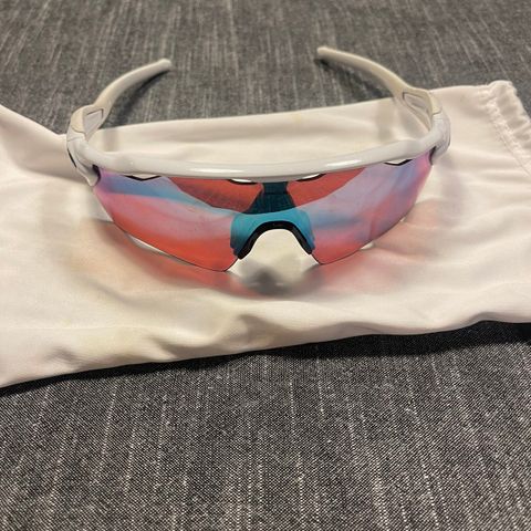 Oakley Radar EV