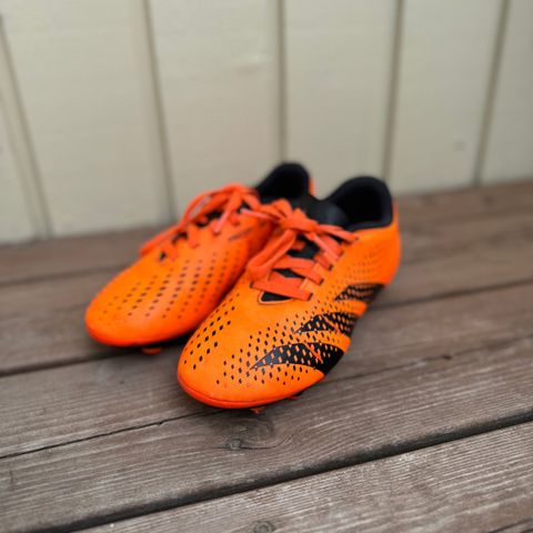 Adidas Predator fotballsko str.31,5