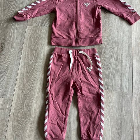 Nytt sett fra Hummel, tracksuit str. 86