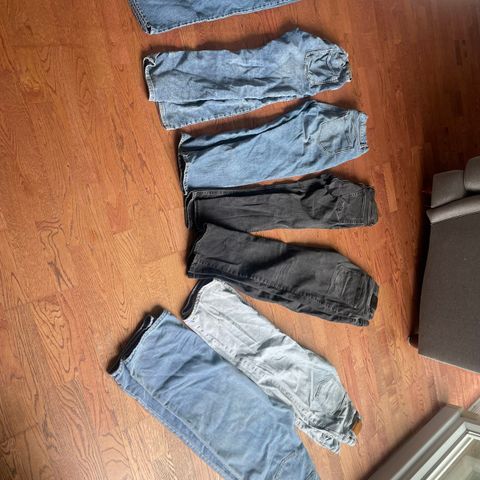 7 jeans selges billig 250kr 12-14 år str