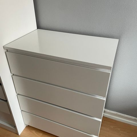 MALM-kommode fra IKEA