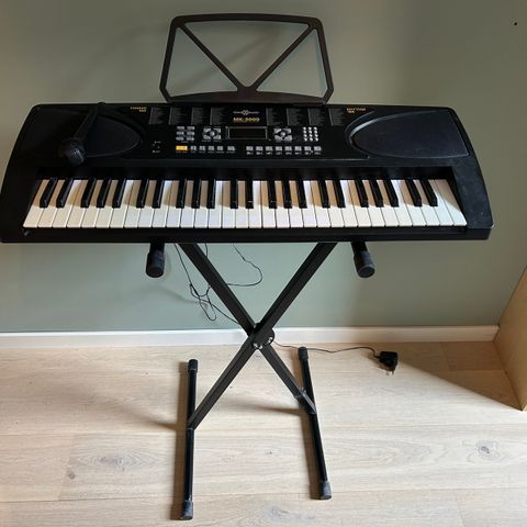 Keyboard fra Gear4Music